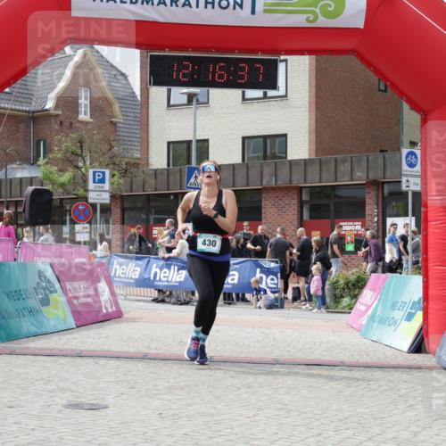 10.05.2026 - 8. Wedeler Halbmarathon Yannick Fuchs http://msf.ph/oto/9730281 10.05.2026 12:16:35 Ziel 430 meine-sportfotos.de
