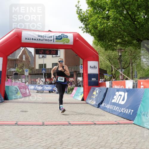 10.05.2026 - 8. Wedeler Halbmarathon Yannick Fuchs http://msf.ph/oto/9730299 10.05.2026 12:16:36 Ziel 430 meine-sportfotos.de