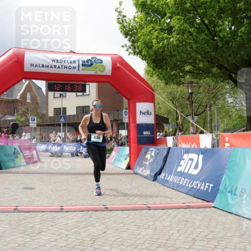 10.05.2026 - 8. Wedeler Halbmarathon Yannick Fuchs http://msf.ph/oto/9730303 10.05.2026 12:16:36 Ziel 430 meine-sportfotos.de