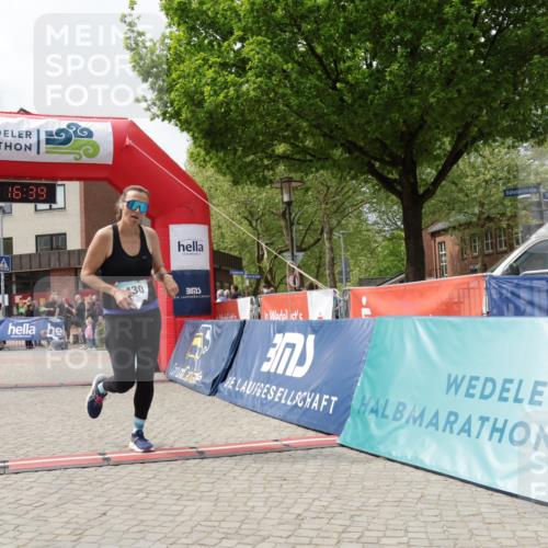 10.05.2026 - 8. Wedeler Halbmarathon Yannick Fuchs http://msf.ph/oto/9730319 10.05.2026 12:16:37 Ziel 416, 430 meine-sportfotos.de
