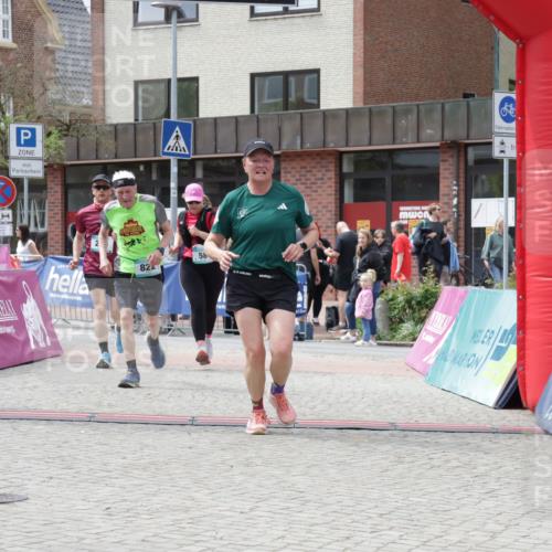10.05.2026 - 8. Wedeler Halbmarathon Yannick Fuchs http://msf.ph/oto/9730400 10.05.2026 12:16:44 Ziel 58, 260, 416, 732, 822 meine-sportfotos.de