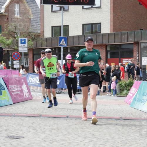 10.05.2026 - 8. Wedeler Halbmarathon Yannick Fuchs http://msf.ph/oto/9730405 10.05.2026 12:16:44 Ziel 58, 260, 416, 732, 822 meine-sportfotos.de