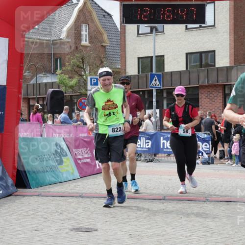 10.05.2026 - 8. Wedeler Halbmarathon Yannick Fuchs http://msf.ph/oto/9730425 10.05.2026 12:16:45 Ziel 58, 260, 416, 732, 822 meine-sportfotos.de