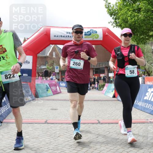 10.05.2026 - 8. Wedeler Halbmarathon Yannick Fuchs http://msf.ph/oto/9730478 10.05.2026 12:16:48 Ziel 58, 260, 497, 732, 822 meine-sportfotos.de