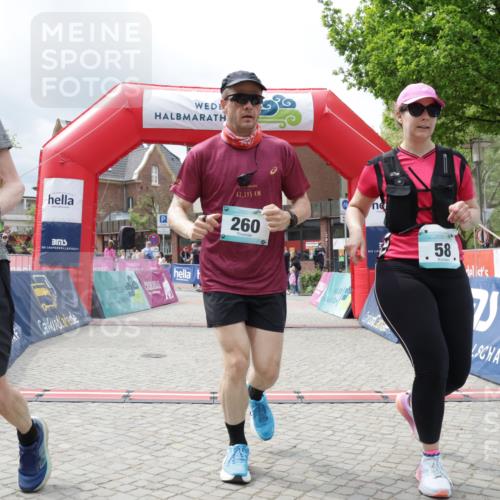 10.05.2026 - 8. Wedeler Halbmarathon Yannick Fuchs http://msf.ph/oto/9730483 10.05.2026 12:16:48 Ziel 58, 260, 497, 732, 822 meine-sportfotos.de