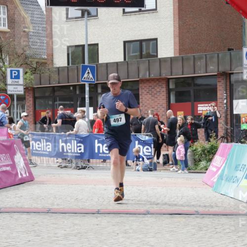 10.05.2026 - 8. Wedeler Halbmarathon Yannick Fuchs http://msf.ph/oto/9730495 10.05.2026 12:16:50 Ziel 58, 260, 497, 732, 822 meine-sportfotos.de