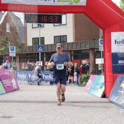 10.05.2026 - 8. Wedeler Halbmarathon Yannick Fuchs http://msf.ph/oto/9730506 10.05.2026 12:16:51 Ziel 58, 260, 497, 822 meine-sportfotos.de
