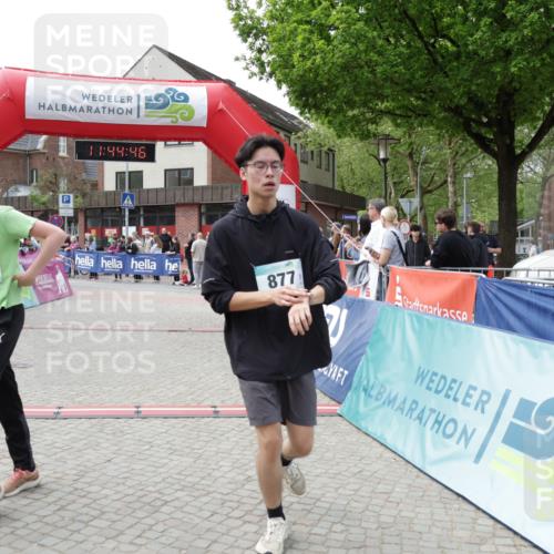 10.05.2026 - 8. Wedeler Halbmarathon Yannick Fuchs http://msf.ph/oto/9730559 10.05.2026 11:44:45 Ziel 778, 877 meine-sportfotos.de