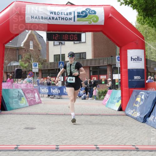 10.05.2026 - 8. Wedeler Halbmarathon Yannick Fuchs http://msf.ph/oto/9730641 10.05.2026 12:18:04 Ziel 554 meine-sportfotos.de