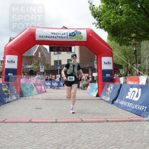 10.05.2026 - 8. Wedeler Halbmarathon Yannick Fuchs http://msf.ph/oto/9730654 10.05.2026 12:18:04 Ziel 554 meine-sportfotos.de