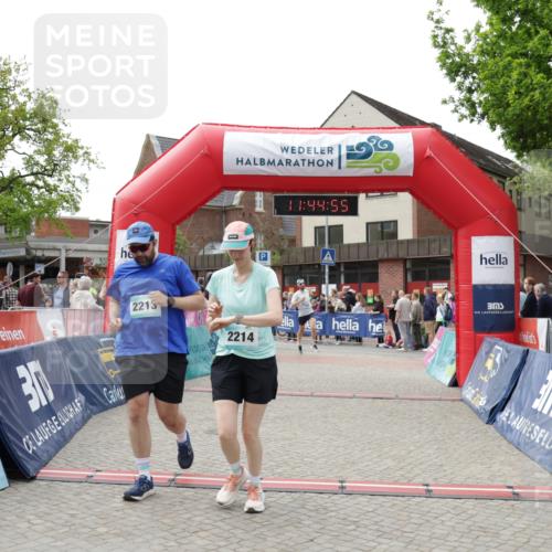 10.05.2026 - 8. Wedeler Halbmarathon Yannick Fuchs http://msf.ph/oto/9730656 10.05.2026 11:44:54 Ziel 49, 189, 472, 2213, 2214 meine-sportfotos.de