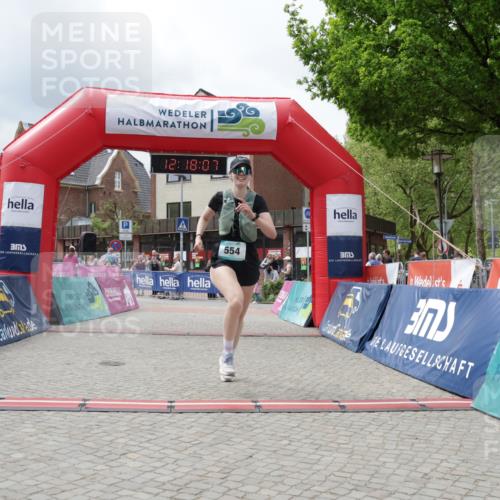 10.05.2026 - 8. Wedeler Halbmarathon Yannick Fuchs http://msf.ph/oto/9730659 10.05.2026 12:18:05 Ziel 554, 685 meine-sportfotos.de