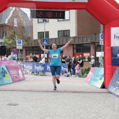 10.05.2026 - 8. Wedeler Halbmarathon Yannick Fuchs http://msf.ph/oto/9730709 10.05.2026 12:18:09 Ziel 554, 685 meine-sportfotos.de