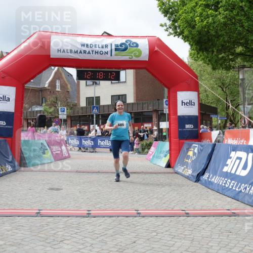 10.05.2026 - 8. Wedeler Halbmarathon Yannick Fuchs http://msf.ph/oto/9730732 10.05.2026 12:18:10 Ziel 554, 685, 2055 meine-sportfotos.de