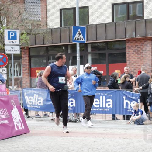 10.05.2026 - 8. Wedeler Halbmarathon Yannick Fuchs http://msf.ph/oto/9730817 10.05.2026 12:18:20 Ziel 119, 2055 meine-sportfotos.de