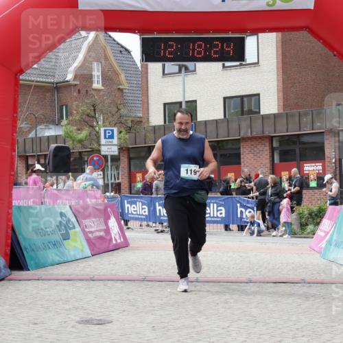 10.05.2026 - 8. Wedeler Halbmarathon Yannick Fuchs http://msf.ph/oto/9730862 10.05.2026 12:18:22 Ziel 119 meine-sportfotos.de