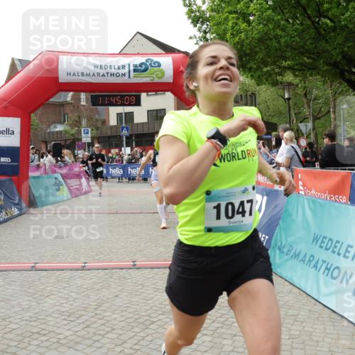 10.05.2026 - 8. Wedeler Halbmarathon Yannick Fuchs http://msf.ph/oto/9730900 10.05.2026 11:45:07 Ziel 52, 233, 749, 755, 756, 763, 917, 1047 meine-sportfotos.de