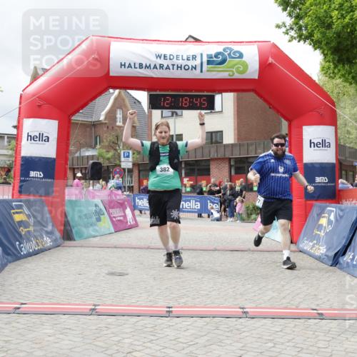 10.05.2026 - 8. Wedeler Halbmarathon Yannick Fuchs http://msf.ph/oto/9730936 10.05.2026 12:18:43 Ziel 382, 977 meine-sportfotos.de