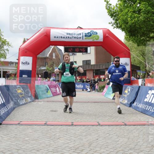 10.05.2026 - 8. Wedeler Halbmarathon Yannick Fuchs http://msf.ph/oto/9730944 10.05.2026 12:18:44 Ziel 382, 977 meine-sportfotos.de