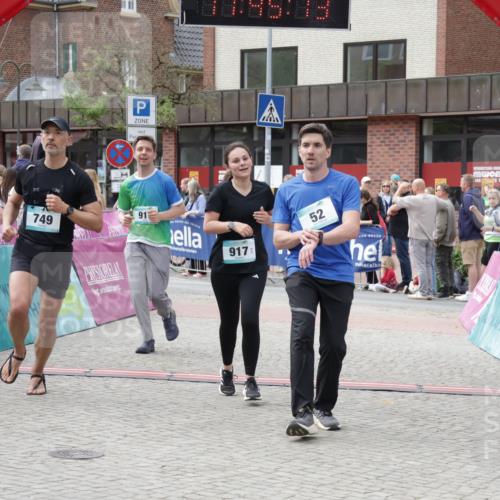 10.05.2026 - 8. Wedeler Halbmarathon Yannick Fuchs http://msf.ph/oto/9730954 10.05.2026 11:45:12 Ziel 52, 233, 749, 756, 917, 918 meine-sportfotos.de