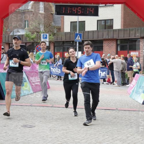 10.05.2026 - 8. Wedeler Halbmarathon Yannick Fuchs http://msf.ph/oto/9730959 10.05.2026 11:45:12 Ziel 52, 233, 749, 756, 917, 918 meine-sportfotos.de
