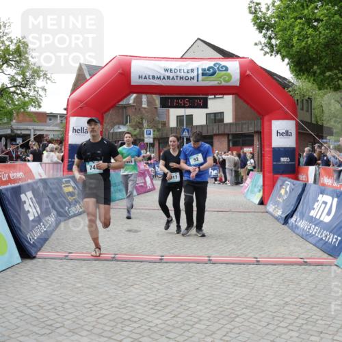 10.05.2026 - 8. Wedeler Halbmarathon Yannick Fuchs http://msf.ph/oto/9730985 10.05.2026 11:45:13 Ziel 52, 233, 749, 756, 917, 918 meine-sportfotos.de