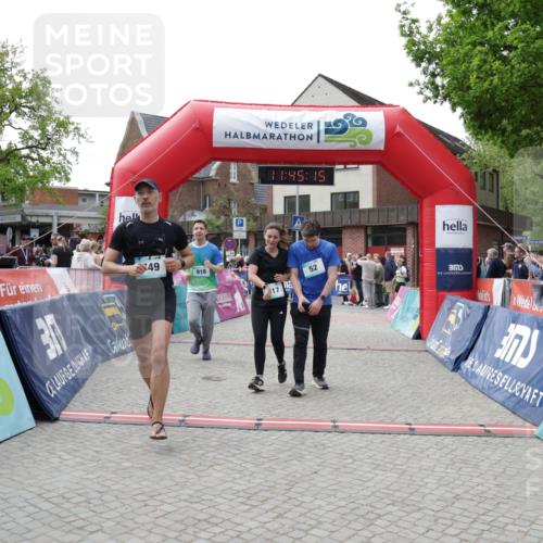 10.05.2026 - 8. Wedeler Halbmarathon Yannick Fuchs http://msf.ph/oto/9730990 10.05.2026 11:45:13 Ziel 52, 233, 749, 756, 917, 918 meine-sportfotos.de