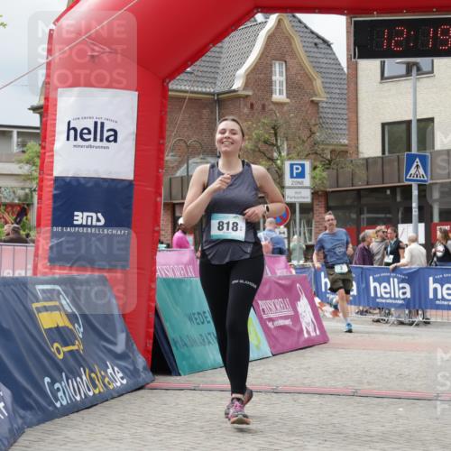 10.05.2026 - 8. Wedeler Halbmarathon Yannick Fuchs http://msf.ph/oto/9731007 10.05.2026 12:18:58 Ziel 3, 818 meine-sportfotos.de