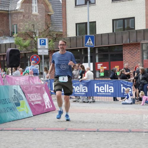 10.05.2026 - 8. Wedeler Halbmarathon Yannick Fuchs http://msf.ph/oto/9731047 10.05.2026 12:19:01 Ziel 3, 818 meine-sportfotos.de