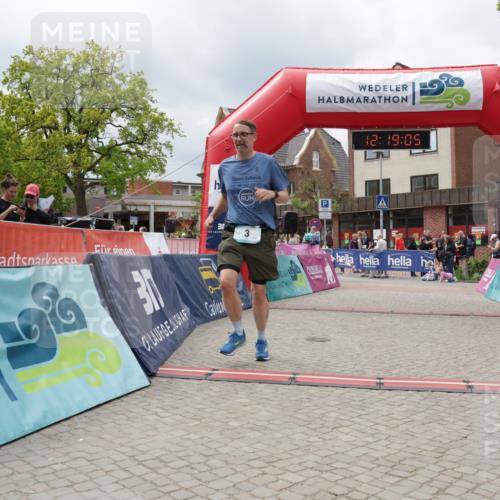 10.05.2026 - 8. Wedeler Halbmarathon Yannick Fuchs http://msf.ph/oto/9731090 10.05.2026 12:19:03 Ziel 3, 818 meine-sportfotos.de