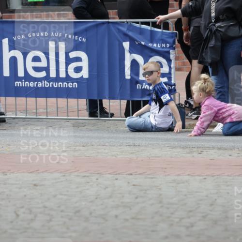 10.05.2026 - 8. Wedeler Halbmarathon Yannick Fuchs http://msf.ph/oto/9731107 10.05.2026 12:19:07 Ziel 3, 88 meine-sportfotos.de