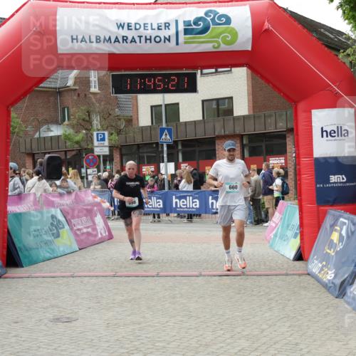 10.05.2026 - 8. Wedeler Halbmarathon Yannick Fuchs http://msf.ph/oto/9731110 10.05.2026 11:45:19 Ziel 660, 998 meine-sportfotos.de