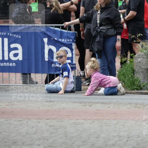 10.05.2026 - 8. Wedeler Halbmarathon Yannick Fuchs http://msf.ph/oto/9731112 10.05.2026 12:19:08 Ziel 88 meine-sportfotos.de