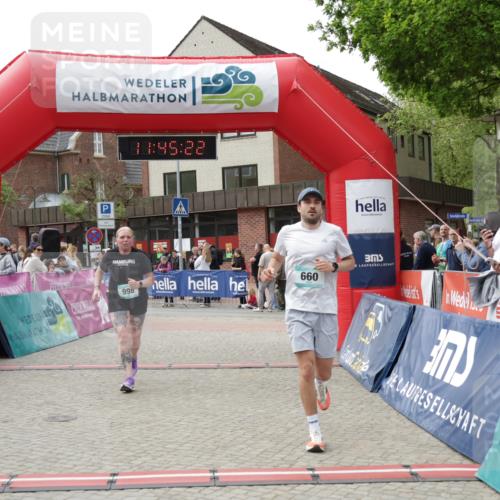 10.05.2026 - 8. Wedeler Halbmarathon Yannick Fuchs http://msf.ph/oto/9731119 10.05.2026 11:45:21 Ziel 660, 998 meine-sportfotos.de