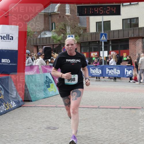 10.05.2026 - 8. Wedeler Halbmarathon Yannick Fuchs http://msf.ph/oto/9731123 10.05.2026 11:45:22 Ziel 660, 998 meine-sportfotos.de