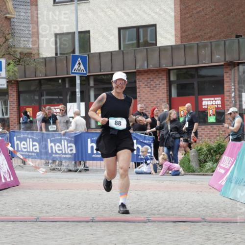 10.05.2026 - 8. Wedeler Halbmarathon Yannick Fuchs http://msf.ph/oto/9731127 10.05.2026 12:19:09 Ziel 88 meine-sportfotos.de
