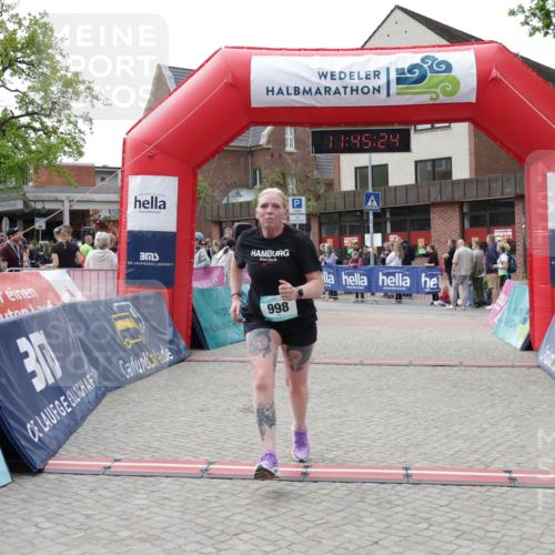 10.05.2026 - 8. Wedeler Halbmarathon Yannick Fuchs http://msf.ph/oto/9731135 10.05.2026 11:45:22 Ziel 660, 998 meine-sportfotos.de