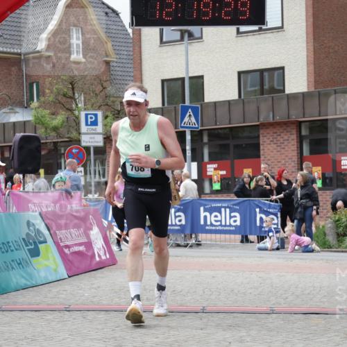 10.05.2026 - 8. Wedeler Halbmarathon Yannick Fuchs http://msf.ph/oto/9731244 10.05.2026 12:19:27 Ziel 242, 321, 708 meine-sportfotos.de
