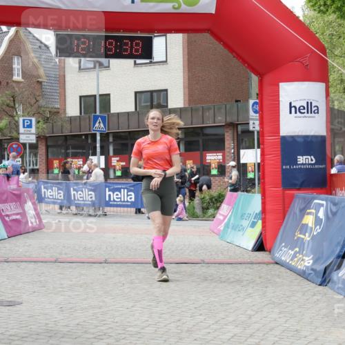 10.05.2026 - 8. Wedeler Halbmarathon Yannick Fuchs http://msf.ph/oto/9731395 10.05.2026 12:19:36 Ziel 242, 358, 2012 meine-sportfotos.de