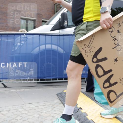 10.05.2026 - 8. Wedeler Halbmarathon Yannick Fuchs http://msf.ph/oto/9731442 10.05.2026 12:19:40 Ziel 2012 meine-sportfotos.de
