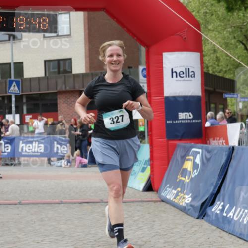 10.05.2026 - 8. Wedeler Halbmarathon Yannick Fuchs http://msf.ph/oto/9731481 10.05.2026 12:19:46 Ziel 327, 1057 meine-sportfotos.de