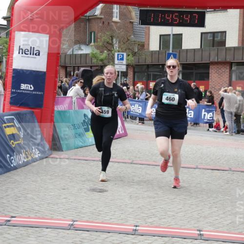 10.05.2026 - 8. Wedeler Halbmarathon Yannick Fuchs http://msf.ph/oto/9731491 10.05.2026 11:45:45 Ziel 370, 459, 460, 2069 meine-sportfotos.de