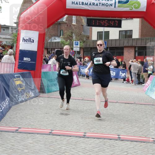 10.05.2026 - 8. Wedeler Halbmarathon Yannick Fuchs http://msf.ph/oto/9731496 10.05.2026 11:45:45 Ziel 370, 459, 460, 2069 meine-sportfotos.de