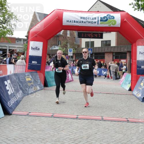 10.05.2026 - 8. Wedeler Halbmarathon Yannick Fuchs http://msf.ph/oto/9731501 10.05.2026 11:45:45 Ziel 370, 459, 460, 2069 meine-sportfotos.de