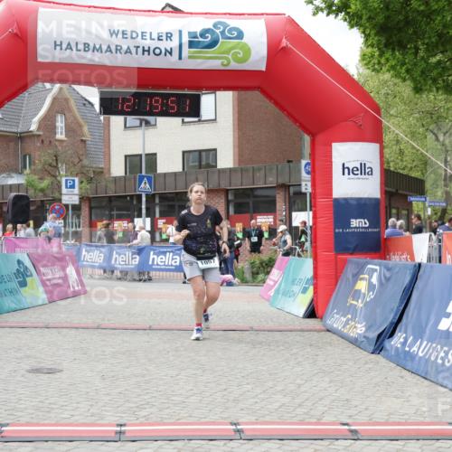 10.05.2026 - 8. Wedeler Halbmarathon Yannick Fuchs http://msf.ph/oto/9731519 10.05.2026 12:19:49 Ziel 327, 1057 meine-sportfotos.de