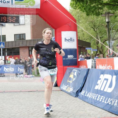 10.05.2026 - 8. Wedeler Halbmarathon Yannick Fuchs http://msf.ph/oto/9731528 10.05.2026 12:19:50 Ziel 327, 1057 meine-sportfotos.de