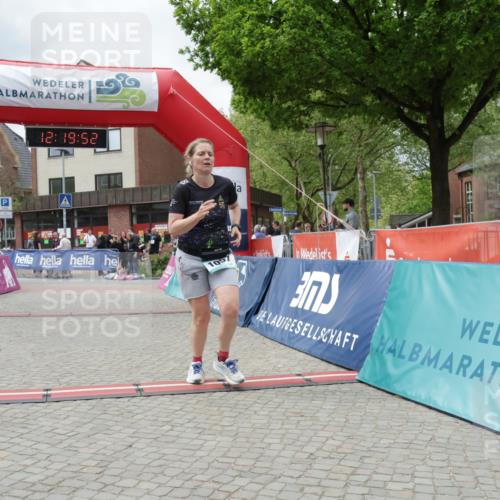 10.05.2026 - 8. Wedeler Halbmarathon Yannick Fuchs http://msf.ph/oto/9731538 10.05.2026 12:19:50 Ziel 327, 1057 meine-sportfotos.de