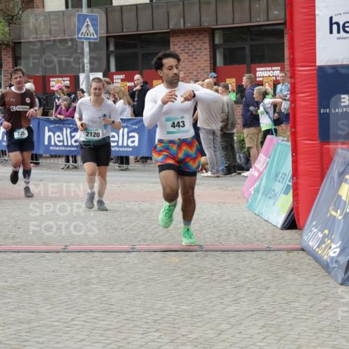 10.05.2026 - 8. Wedeler Halbmarathon Yannick Fuchs http://msf.ph/oto/9731561 10.05.2026 11:45:51 Ziel 443, 459, 725, 2120 meine-sportfotos.de