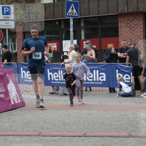 10.05.2026 - 8. Wedeler Halbmarathon Yannick Fuchs http://msf.ph/oto/9731563 10.05.2026 12:21:02 Ziel 556 meine-sportfotos.de