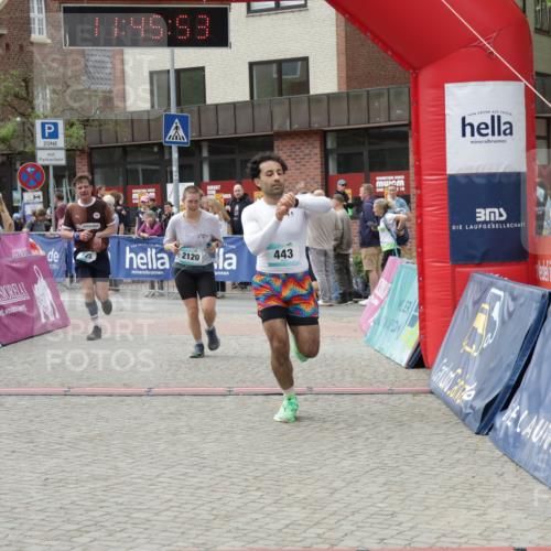 10.05.2026 - 8. Wedeler Halbmarathon Yannick Fuchs http://msf.ph/oto/9731570 10.05.2026 11:45:52 Ziel 443, 725, 2120 meine-sportfotos.de
